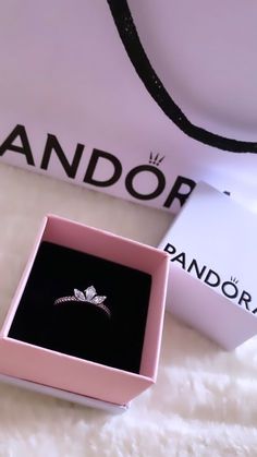 Pandora Rings On Hand, Paris Filter, Ring Pandora, Pandora Bracelet Designs, Pandora Ring, Dream Gift