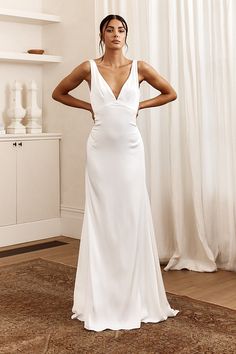 See The Sun V-Neckline Satin Maxi Dress White by Selfie Leslie Simple Long White Dress, Floor Length White Dress, Simple Satin Wedding Dress, White Dresses Graduation, Silk Wedding Dress, Minimalist Wedding Dresses, Satin Pumps, Satin Maxi, Satin Wedding Dress