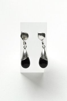 925 Sterling Sliver / Natural Black Onyx H: 38mm W: 18mm Silver Teardrop Jewelry With Black Enamel, Silver Onyx Teardrop Earrings, Black Sterling Silver Long Drop Jewelry, Jewelry Photography Styling, Onyx Earrings, Jewelry Photography, Black Onyx, Onyx, Silver Earrings