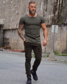 Beard Tips, Trending Today, Mens Fashion Trends, Jogger Jeans, Beards