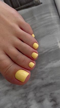 Summer Nails Pedicure, Yellow Toe Nails, Shiny Nails