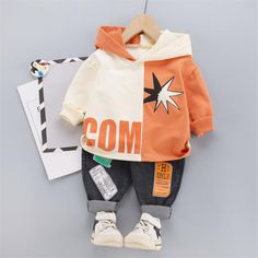 Winter Cotton Sets With Letter Print, Winter Cotton Sets With Long Sleeves, Trendy Long Sleeve Sets For Fall, Trendy Long Sleeve Fall Sets, Trendy Long Sleeve Sets For Winter, Long Sleeve Sets For Streetwear In Winter, Hooded Cotton Sets For Spring, Hooded Cotton Sets For Winter, Spring Cotton Hooded Set