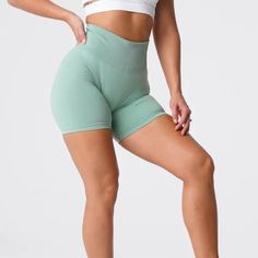 Nwt Size S Color Sage Green Green Above Knee Bottoms With Built-in Shorts, Seamless High-waisted Shorts, Green High Waist Athletic Shorts For Gym, High Waist Green Athletic Shorts For Gym, High Waist Seamless Sports Shorts, High Waist Seamless Gym Shorts, Solid High-waisted Seamless Shorts, Green High Stretch Yoga Shorts, Green High Waist Compression Shorts