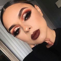 Makeup Cantik, Makeup 2018, Shimmery Eyeshadow, Prom Makeup Looks, Fall Makeup Looks, Gold Eyeshadow, Makijaż Smokey Eye, Makeup Hacks, Trendy Makeup