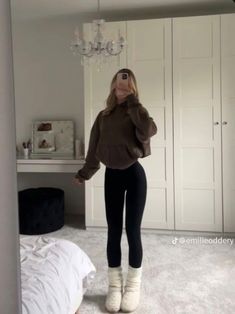 Chique Outfit, Look Legging, Black Leggings Outfit, Uni Outfits, Cold Outfits, Outfit Inspo Casual, Legging Outfits, Cute Lazy Day Outfits, Lazy Day Outfits