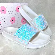 Xoxo Girls Flip Flop Glitter Sandals Size 13 White Brand New Without Lid White Glitter Open Toe Sandals, Trendy Glitter Flat Sandals, Trendy Flat Glitter Sandals, Trendy Glitter Sandals With Round Toe, White Synthetic Party Flip Flops, Glitter Slides, Girls Flip Flops, Pink Slides, Cute Shoes Heels