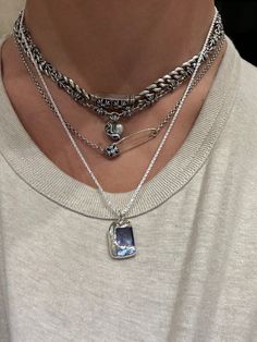 Layered Necklaces Men, Men’s Jewelry Aesthetic, Jewelry Men Aesthetic, Men Jewelry Aesthetic, Guy Jewelry, Mens Accessories Necklace, Grunge Jewelry, Edgy Jewelry