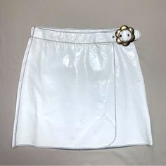 Nwt White Shiny Pig Leather Gogo Mini Wrap Skirt 12 Flower 60s Mod Costume An Awesome Skirt, Perfect For A Halloween Go-Go Girl Costume , 60s Flower Child Or For Funky Everyday, Basic, Classic, Comfortable, Cozy, Casual, Workwear, Career Wear, Business Attire Wear. Shiny Pig Leather With Soft Underside Great, A Party, Or Night Out. Adjustable Flower Metal Buckle Tag Says Women’s Size 12 But It Measures Small So I Am Listing As A Small- Approx Flat Measurements: Waist - 13.5” Length- 16” Nwt - So Retro Fitted White Skirt, Retro Fitted White Mini Skirt, Retro White Fitted Mini Skirt, Retro White Skirt For Spring, Spring Retro White Mini Skirt, Spring Vintage Mini Skirt, Summer Fitted Skirt By Gap, White Retro Mini Skirt, Retro White Mini Skirt