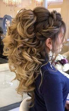 Featured Hairstyle: Elstile; www.elstile.ru; Wedding hairstyle idea. Quinceanera Hairstyles, Quince Hairstyles, Wedding Hair Inspiration, Penteado Cabelo Curto, Wedding Hairstyles For Long Hair, Formal Hairstyles, Wedding Hair And Makeup, Bride Hairstyles, Gorgeous Hair