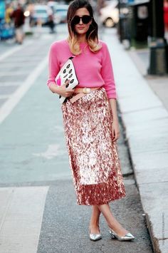 Pink Sequin Skirt, Fashion Me Now, Glitters Skirt, Pink Midi Skirt, Look Rose, Sequin Outfit, Eve Outfit