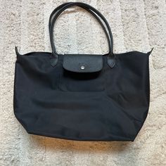 Brand New Longchamp Tote, Never Used In Excellent Condition! Longchamp Colors, Longchamp Medium, Longchamp Tote, Girls Fit, Longchamp Bag, Longchamp Bags, Autumn 2024, Gilmore Girls, Womens Tote Bags