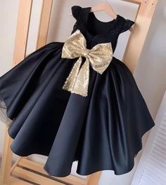 Elegant Gold Princess Dress For Fancy Dress, Elegant Gold Princess Dress For Fancy Dress Occasions, Elegant Gold Dress-up Gown, First Holy Communion Dresses, Kids Flower Girl Dresses, Black Flower Girl Dress, African Dresses For Kids, Dress For Wedding