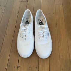 Vans Classic White Sneakers - Women’s Size 8.5 New Without Tags Vans Everyday Sneakers With Round Toe, Vans Everyday Sneakers, Vans Sneakers With Round Toe For Everyday Wear, Classic White Sneakers, Vans White, Shoes Vans, White Sneakers Women, Women's Vans, Sneakers Women