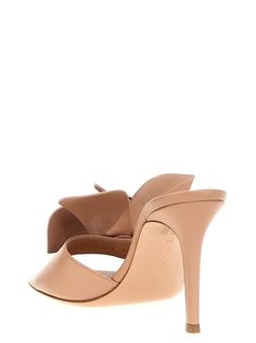 'Lucilla' nappa leather sandals with front nappa flower detail, heel. Composition: 100% suede leather Stacked Heel Sandal, Rossi Shoes, Yes I Can, Flower Detail, Valentino Bags, Footwear Design Women, Sneaker Wedge, Nappa Leather, Gianvito Rossi