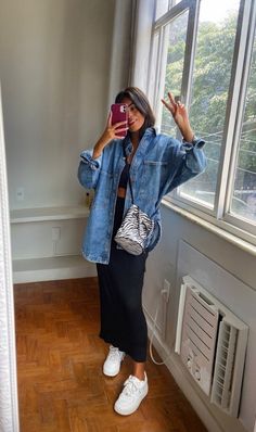 Black Jeans Office Outfit Summer, Casual Chic Feminine Style, Date Day Outfit Summer, Rainy Day Outfit Dressy, 68 Degree Weather Outfit, Womens Spring Fashion 2024, Summer Sweatshirt Outfit, Cute Rainy Day Outfit, Spring Edit