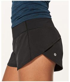 Black Sweat Shorts Outfit, Lululemon Shorts Outfit, Short Elegantes, Athletic Shorts Outfit, Black Lululemon Shorts, Lulu Lemon Shorts, Lulu Shorts, Shorts Crochet, Lululemon Speed Up Shorts