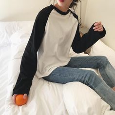 Size (CM) Dress Length Chest Sleeve One size 64 108 72 Model is 166cm 47kg Long Sleeve Baseball Tee Outfit, Baseball Tee Outfit, Baseball Tee Outfits, Baseball Shirt Outfit, Shirt With Long Sleeve, High School Fashion, Long Sleeve Baseball Tee, Raglan Long Sleeve, Shirt Pant