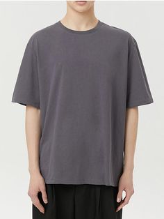 This is a modern and refined t-shirt by LUNT that is made out of high quality and sturdy fabric. With minimal design detail and trendy mood, you can style it for your casual and refined daily outfit.- Minimal and basic design detail- Round ribbed neckline- Silket processed cotton 100% fabric Gray Solid Cotton Tops, Gray Solid Color Cotton Tops, Gray Solid Cotton Top, Modern Solid Color T-shirt For Everyday, Everyday Solid Color Cotton Shirt, Modern Gray Relaxed Fit T-shirt, Gray Cotton Tops For Casual Gatherings, Solid Color Minimalist Relaxed Fit T-shirt, Gray Modern Tops With Relaxed Fit