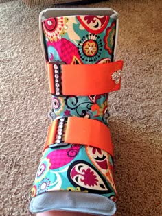 Aircast Boot Decorations, Decorate Walking Boot, Walking Boot Decorations, Cam Boot Decoration, Cover Boots With Fabric Diy, Forearm Crutches Decorated