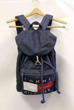 Sac à Dos Tommy Hilfiger par LeVintageEnfolie sur Etsy Mini Backpacks, Mini Backpack, Tommy Jeans, Backpack Bags, Gym Bag, Outfit Ideas