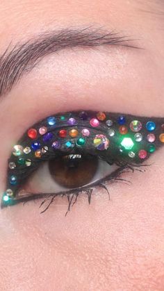 Bejeweled Inspired Makeup, Bejewelled Outfit Taylor Swift, Eras Tour Bejeweled Makeup, Bejewelled Makeup, Bejeweled Makeup Taylor Swift, Bejeweled Taylor Swift Makeup, Taylor Swift Bejeweled Makeup, Bejeweled Outfit Ideas, Taylor Swift Makeup Inspiration