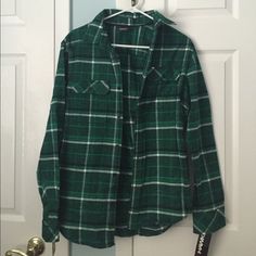 Nwt.. Super Soft Green Flannel Shirt For Winter, Green Cotton Flannel Shirt For Winter, Winter Green Cotton Flannel Shirt, Green Casual Flannel Tops, Black Striped Shirt, Skateboard Tshirt, Green Flannel, Tony Hawk, Cotton Long Sleeve Shirt