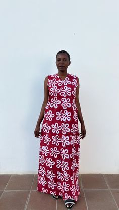 ▪️100% cotton ▪️100% handmade batik ▪️Maxi dress ▪️Sleeveless ▪️Two side pockets ▪️Red & white colour FABRICS ▪️Please send us a message for fabric gallery if you would like your dress done in another fabric (print) MEASUREMENTS ▪️Size XS - 3XL ▪️Please find size chart on the photos ▪️Dress can be made to your desired length ▪️Please start an Etsy conversation to inquire CARE INSTRUCTIONS ▪️Handwash with cold water ▪️Do not bleach ▪️Low iron inside out RETURNS & EXCHANGES ▪️We do not accept returns and exchanges CANCELLATIONS ▪️An order can be cancelled within 24 hours. DELIVERY & SHIPPING ▪️Express delivery via DHL ▪️3-5 working days for order processing ▪️3-5 days for shipping and delivery WHOLESALE ▪️We accept wholesale orders ▪️Please start an Etsy conversation to inquire Fabric Color, Batik, Printing On Fabric, Red And White, Girls Dresses, Art Collection, Dress Outfits, Girl Outfits, Maxi Dress