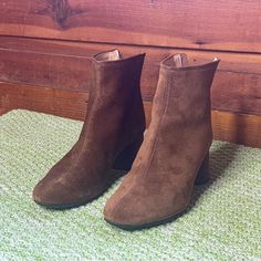 Selling These Agl Atillio Guisti Leombruni Classic Suede Ankle Boots In Kaki Great Condition, Barely Worn Made In Italy Please Let Me Know If You Have Any Questions Suede Ankle Boots, Let Me Know, Bootie Boots, Ankle Boots, In Italy, Let Me, Women Shoes, Italy, Boots