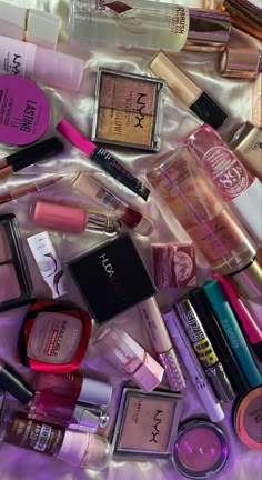 Victoria Secret Perfume Body Spray, Perfume Victoria Secret, Makeup Bag Essentials, Fake Photos, Perfume Body Spray, Makeup Is Life, Spray Perfume, Victoria Secret Perfume