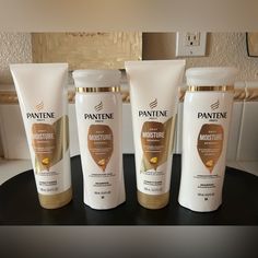 Pantene Daily Moisture Shampoo / Conditioner New Two Sets Good Shampoo And Conditioner, Hair Brushes, Best Shampoos, Moisturizing Shampoo, Shampoo Conditioner, Hair Products, Hair Brush, Shampoo And Conditioner, Womens Hairstyles