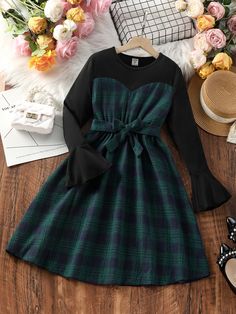 Long Tops For Girls, Girls Long Dresses, Fashion Top Outfits, Cute Dress Outfits, Tartan Dress, Fashionista Clothes, Stylish Dresses For Girls, Summer Dress Outfits