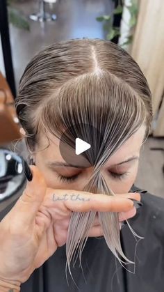 Trim Bangs, Bangs Fringe, Curly Hair Drawing, Easy Hair Cuts, 50k Views, How To Cut Bangs, Fringe Bangs, Curly Hair Updo, Curly Hair Styles Easy