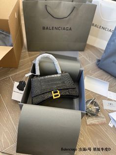 Charm Fashion - BGA Bags - 1494 Quality Handbags, Box Making, Balenciaga Bag, Debit Card, Satchel Bags, Bags Shoes, High Grade, Evening Bags, Designing Women