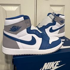 Air Jordan 1 True Blue, Nike Shoes Women Fashion, Pretty Sneakers, Nike Shoes Air Force, Blue Jordans, Jordan Shoes Retro