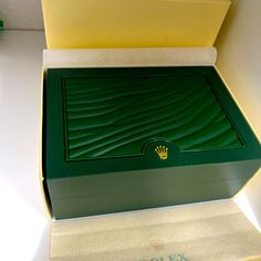 This Is A Rolex Watch Box Is Not New But In Very Good Condition. Probably 9.5 Out Of 10 In Condition And 10 Being Brand New. There Is A History To This But If You’re Interested Plz Message Me And I Can Bring You Up To Speed. This Rolex Watch Box Is For The Sky Dweller Rolex Men’s Watch. Rolex Watch Box, Sky Dweller, Men Party, Rolex Watches For Men, Rolex Men, Rolex Watch, Watch Box, Box Color, Audemars Piguet