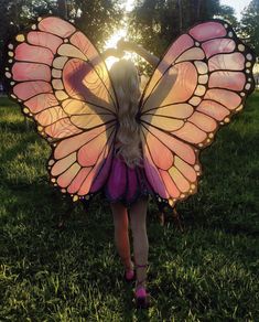 Mariposa Costume, Cosplay Wings, Fairy Cosplay, Barbie Drawing, Barbie Costume, Wedding Movies, Costumes For Teens, Fairies Elves