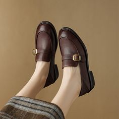 These loafers are designed in a strong retro feeling, Made from soft leather, soft bottom that ensure all-day comfort. Wear yours with tailoring and denim alike. Color: Brown/BlackMaterial: CowhideLining: Genuine LeatherInsole: SheepskinSole: RubberHeels: 3 cm/1.18"Fit: Medium to Wide, Runs Normal.Origin: Made in China Production Time: About 5-7 days (Any exceptional case will email you, Please pay attention to your email left) Shipping Time: Free Shipping To most locations, delivery time is approximately 5-15 days; We have paid FedEx Option, to most locations, delivery time is approximately 2-8 days. Great Shoes To Spice Up Any Outfit, From Casual Jeans To Fancy Dress. The More You Wear Them, The More Comfortable They Will Become!Item No. Dwarves2323 Notes: Measurement data are from size Classic Loafers With Buckle Closure For Spring, Casual Leather Brogue Shoes For Work, Work Loafers With Buckle Closure Flat Heel, Workwear Loafers With Buckle Closure And Flat Heel, Workwear Loafers With Buckle Closure Flat Heel, Casual Oxfords For Fall Office Wear, Casual Fall Oxfords For Office, Fall Leather Footbed Oxfords With Flat Heel, Fall Oxfords With Leather Footbed And Flat Heel