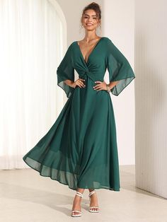 his women's swing dress is the epitome of sexy, vintage, and elegant style, perfect for dates, vacations, weddings, parties, daily wear, and even work. Crafted from chiffon, it features a V-neckline, adorned with ruffles, knots, and a loose, flowy silhouette. The 3/4 length flared sleeves add a touch of sophistication. While the dress falls into the maxi category, it elegantly reveals the ankle line. With a plain pattern, it's ideal for summer, offering a regular fit. Cheap Party Dresses, Flowy Design, Party Dresses Online, Cotton Linen Dresses, Bhutan, Vestido Casual, Bride Dresses, Maxi Dress Party