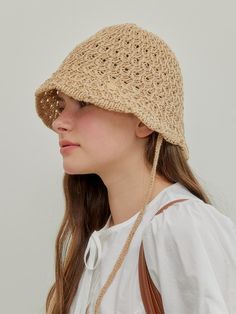 ANOETIC pursues contemporary and understated design, but it also pursues designs that are unusual, different from others, and unconventional.- Cool knit netting bucket hat- Use of low-wrinkle yarn- Lightweight and comfortable to wear- Brand's logo metal decoration point Beige Wide Brim Knitted Hat, Beige Knitted Wide Brim Hat, Casual Beige Woven Bucket Hat, Casual Woven Yarn Bucket Hat, Adjustable Beige Casual Bonnet, Beige Wide Brim Yarn Hat, Casual Brimmed Hat With Open Weave, Beige Knitted Hat With Short Brim, Summer Knitted Cloche Hat