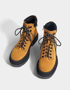 botin montaña timberland lowcost cordones Single Clothes, Modern Mens Fashion, Embroidered Handbag, Shoes Photo, Hype Shoes, Aesthetic Shoes, Fashion Attire, Perfect Shoes