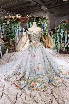 #appliquespromdresses #googleshopping #lacepromdresses #longpromdresses #offtheshoulderpromdresses #partyeventdresses #promdresses Writing Outfits, Prom Dresses Off The Shoulder, Dresses Off The Shoulder, Princess Prom Dresses, Sweet Clothes, Lace Prom Dress, Prom Formal, Beauty Dress, Pretty Clothes