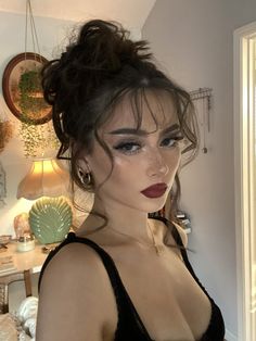 Gothic Formal Hairstyles, Hair Stylies, Prom Makeup, Pretty Makeup, Cute Makeup, Prom Hair, Makeup Inspo, Makeup Routine