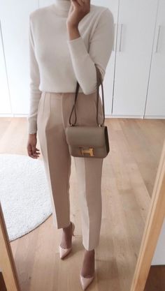 Autumn Look, Beige Pants, Zara Fashion, Looks Chic, 가을 패션, Work Outfits Women, Work Wardrobe, Professional Outfits, Business Casual Outfits