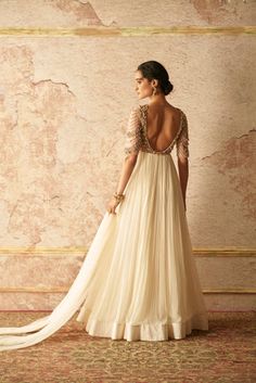 Indowestern Designs, Ivory Anarkali, Chiffon Anarkali, Ridhi Mehra, Embroidered Crop Tops, Anarkali Gown, Long Frocks, Indian Gowns