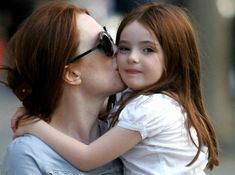 such a beautiful child LOOKS JUST LIKE HER MOMMY! Redhead Mom, Famous Moms, Celebrity Baby, The Queen's Gambit, Future Mom, Celebrity Babies, Mommy Life