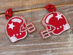 Show your team spirit in style with Football Helmet Beaded Earrings! These trendy, blingy earrings feature sparkly stones mixed with beads for a unique look. Perfect for the sports fan who wants to rock the beaded earring trend, Go Team! Custom Trucker Hats, Go Team, Beaded Earring, Vintage Soul, Earring Trends, Football Helmet, Latest Instagram, Darling Dress, Shoe Gifts