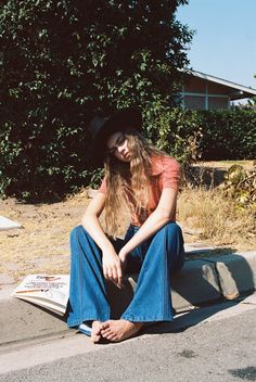 Lack Of Color, Seventies Fashion, Concept Board, Aesthetic Women, Music Fashion, Street Style Inspiration, Denim Details, Bell Bottoms, Bell Bottom Jeans