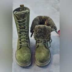 Real Suede Military Style Boot Army Green Real Suede Fully Lined With Fur Looks Exactly Like The Picture Non Slip Bottom Very Comfortable Olive Boots, Military Style Boots, Fancy Shoes, Green Suede, Military Style, Shoes Shoes, Military Fashion, Suede Boots, Brown Boots