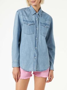 Woman shirt texan styleLight blue denim materialFront applied pocketsLong sleevesSt. Barth logo embroideredClassic necklineFront closureButtoned cuffs Woman Shirt, Saint Barth, Pleats Please Issey Miyake, St Barth, Light Blue Denim, Jeans Jumpsuit, Yoga Wear, The Chic, Luxury Retail