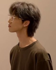 mullet haircut asian look Xu Minghao, Cortes De Cabello, Hair Cut, My Hair, Hair Inspo, Hair Inspiration, Seventeen, Hair Ideas, Short Hair